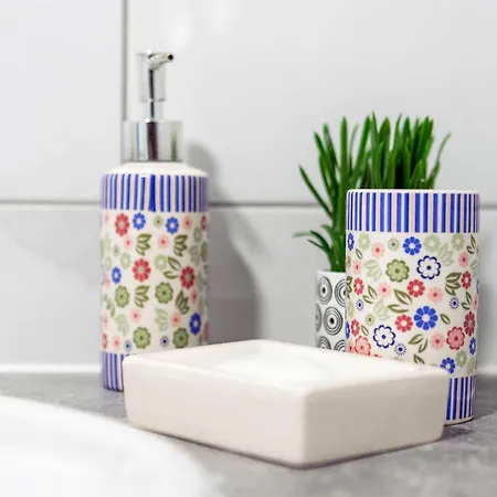 아파트 White Taikos